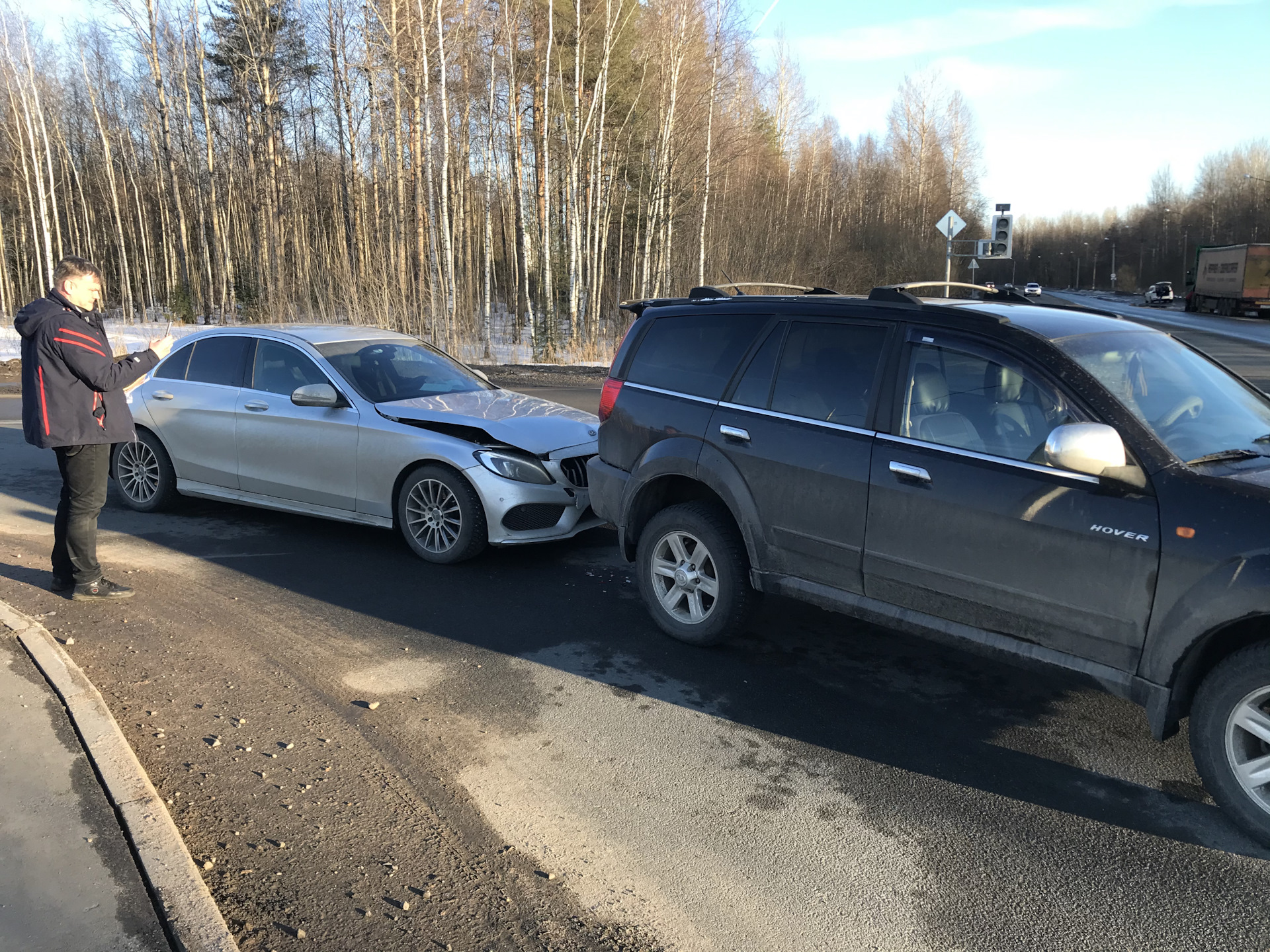 Литва начала пропускать авто. W205 ДТП. Авария w 205.