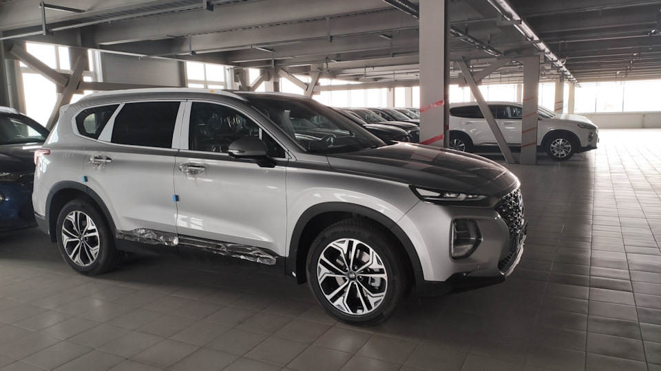 Santa fe high tech. Санта фе 2023 новый кузов. Диски santa fe 4 high tech. Хендай санта фе high-tech. Santa fe high tech.