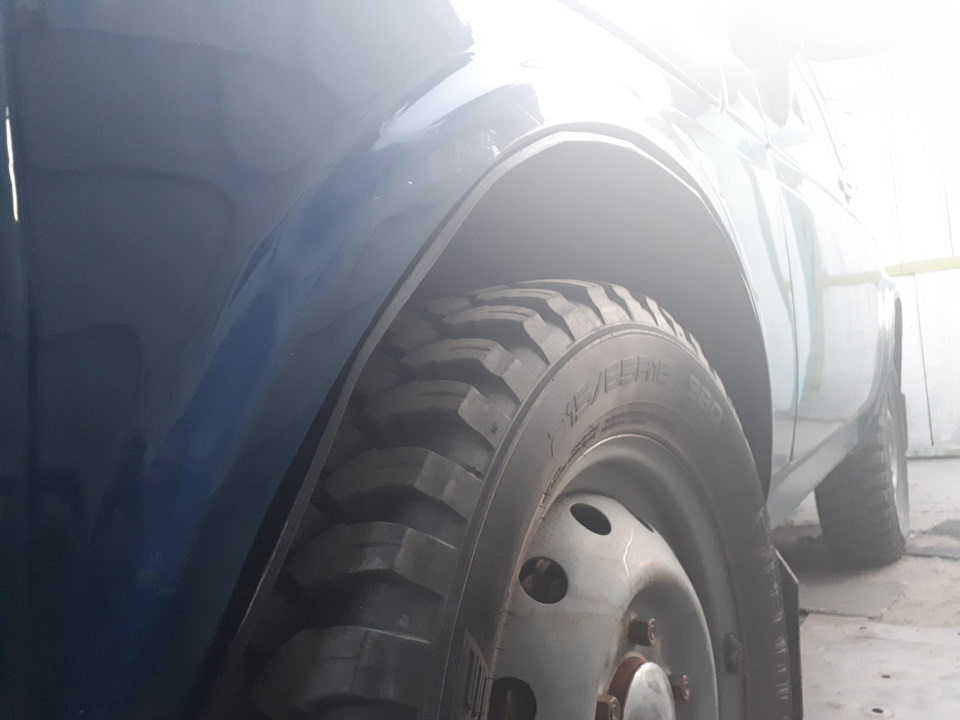 Contyre Expedition 215/ 65 R16 98Q — Lada 4x4 3D, 1,7 л, 2004 года ...