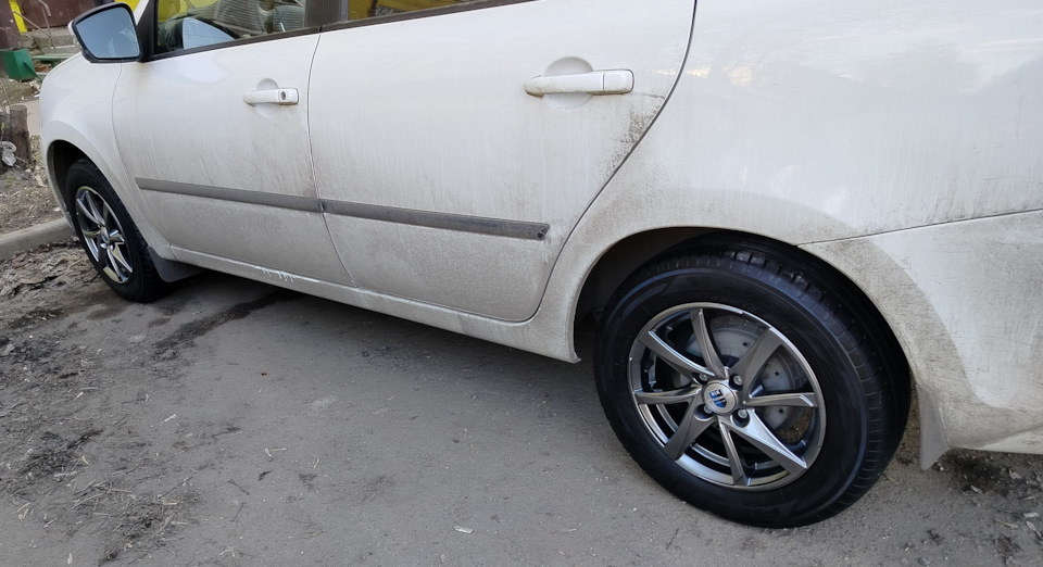 Фото в бортжурнале Lada Гранта Лифтбек (2G)