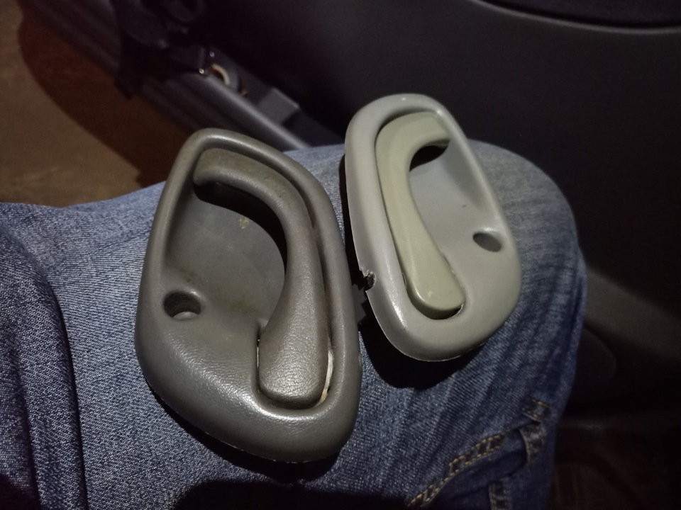 Ручка двери, внутренняя — Suzuki Grand Vitara (1G), 1,6 л, 2000 года ...