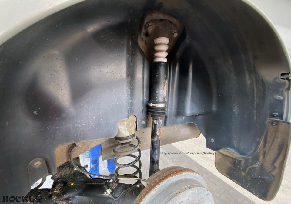 Установка укороченных отбойников задних стоек + убираем стук пыльников ...