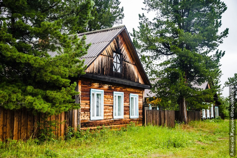 Как выглядит деревня. Саратов елшанка улица клубная. Как выглядит поселок. Сахопт южно-сахалинск. Поселок глубинка республика коми.