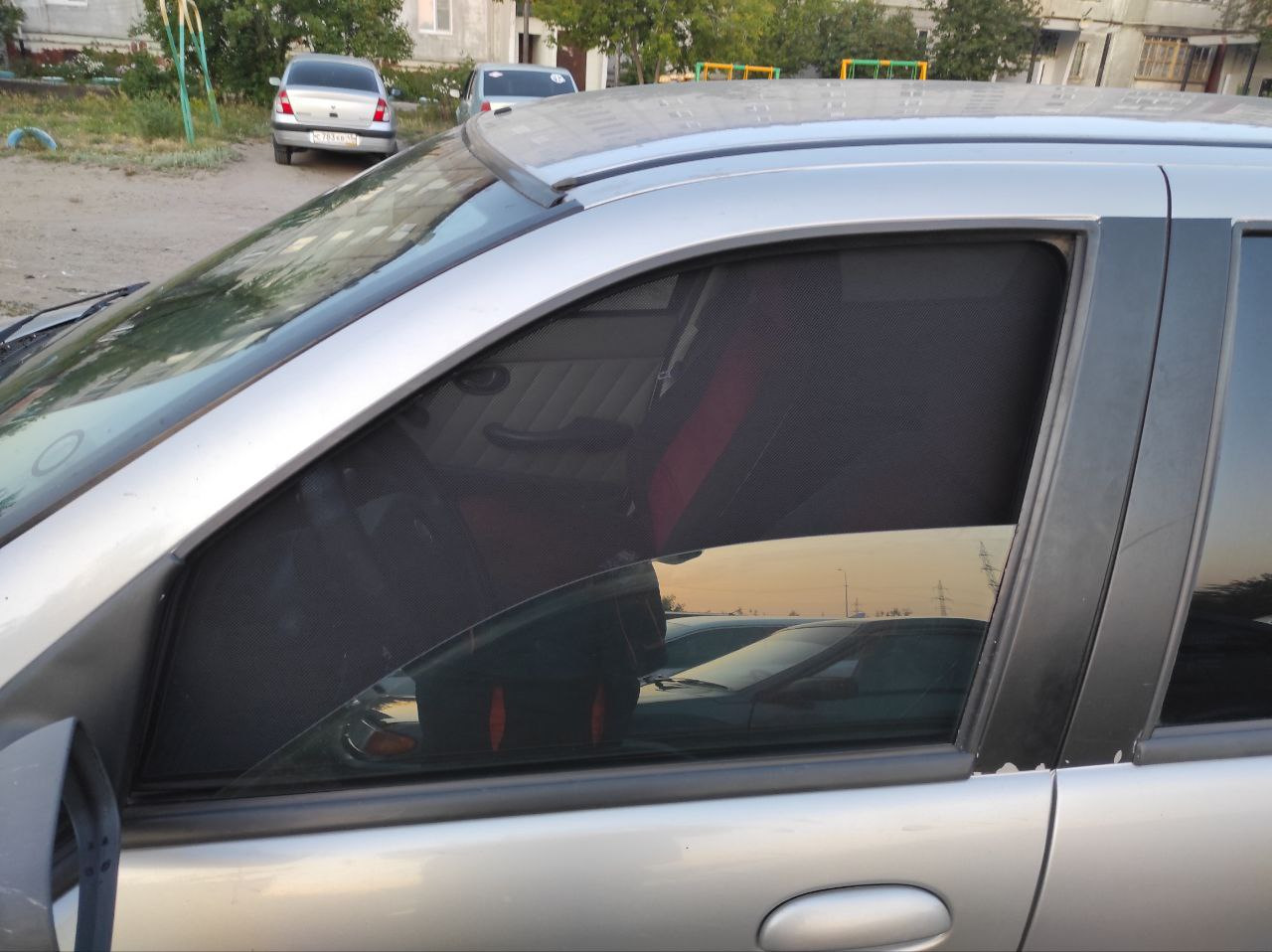 Сетки на передние стекла — FIAT Albea, 1,4 л, 2008 года | аксессуары ...