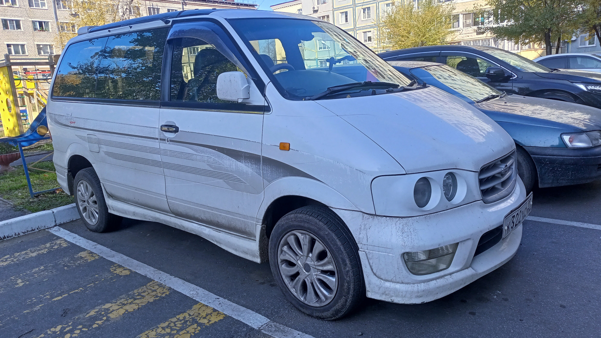 Nissan Largo 2.4 бензиновый 1998 | на DRIVE2