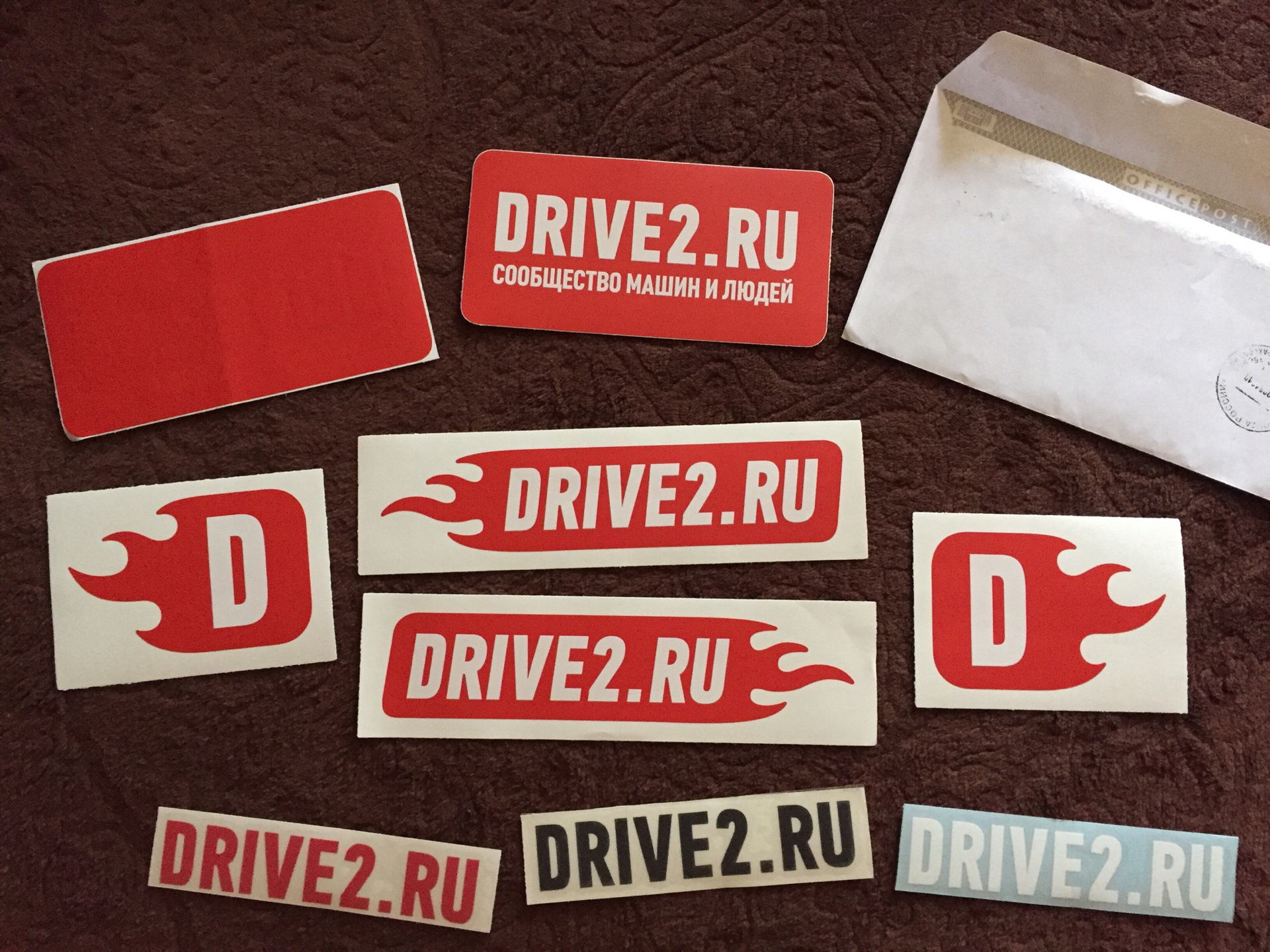 Наклейка drive2. Наклейки на тойоту клюгер. Наклеек взять. Наклейки драйв японские. Информационная наклейка volvo шины макет.