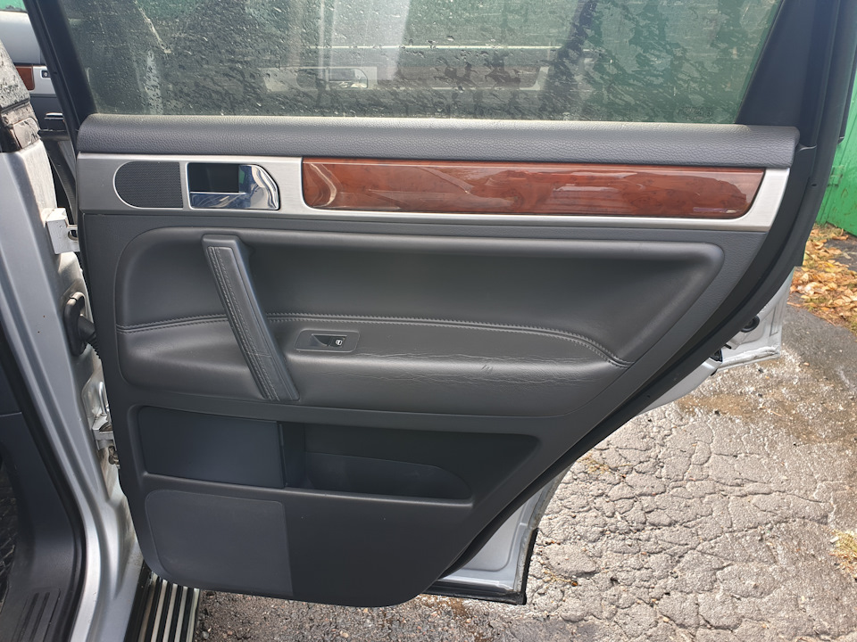 Оно ЖИВОЕ. Но стучит, поскрипывает и течёт. — Lada Калина универсал, 1 ...