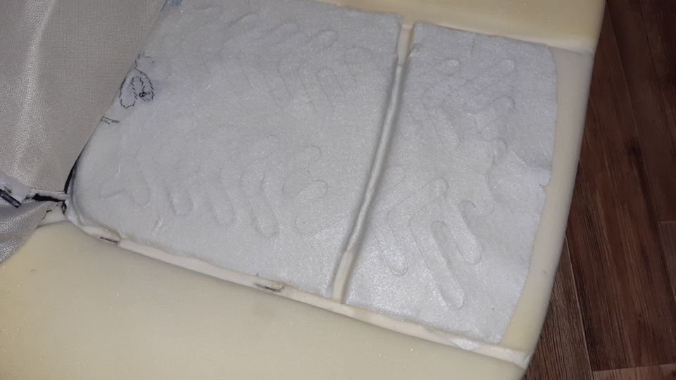 Приклеил подогрев к сидушке на свое место. — Lada Vesta SW (1G)