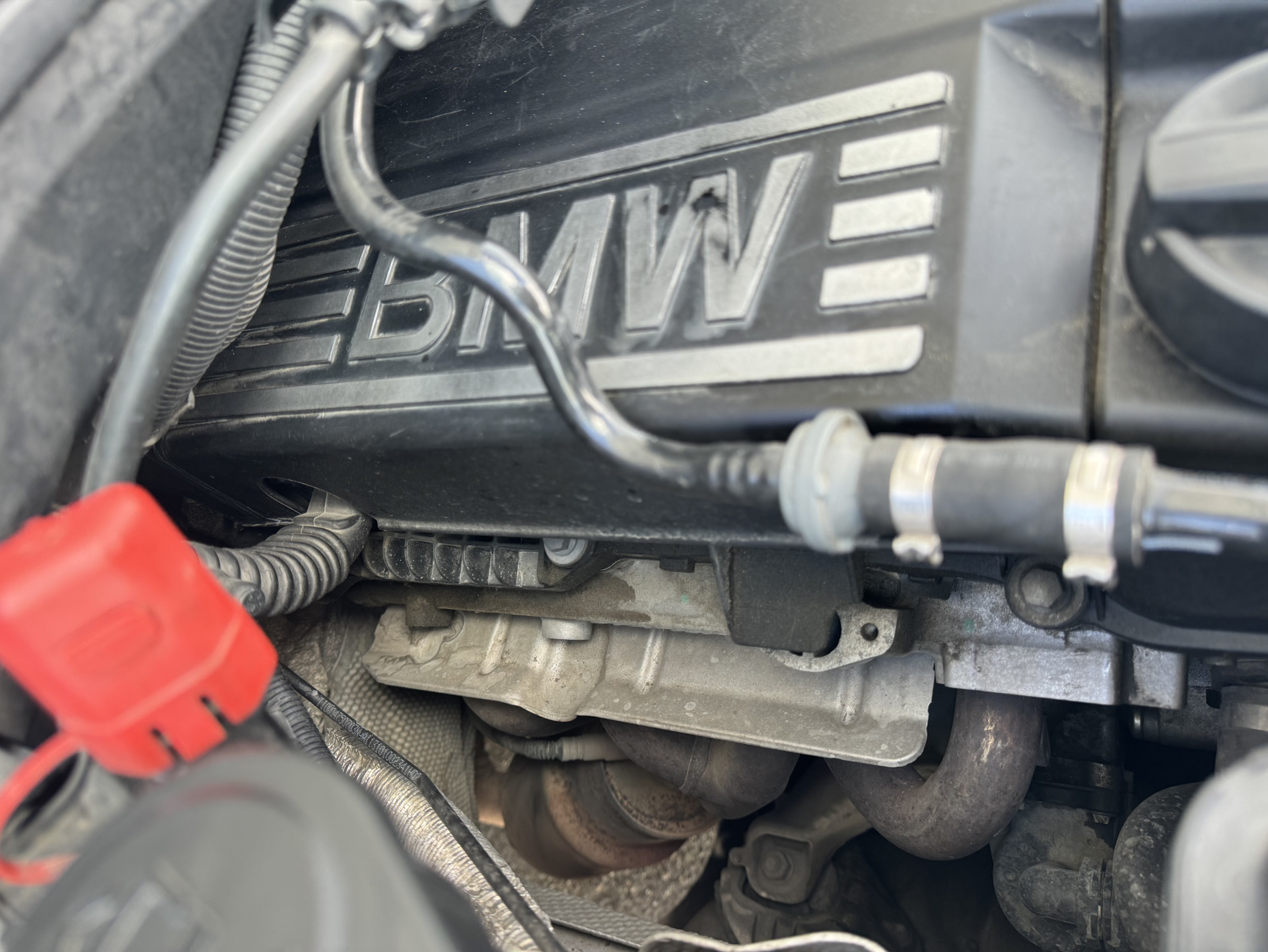 Замена прокладки клапанной крышки — BMW 1 series (E81/E87), 1,6 л, 2010 ...