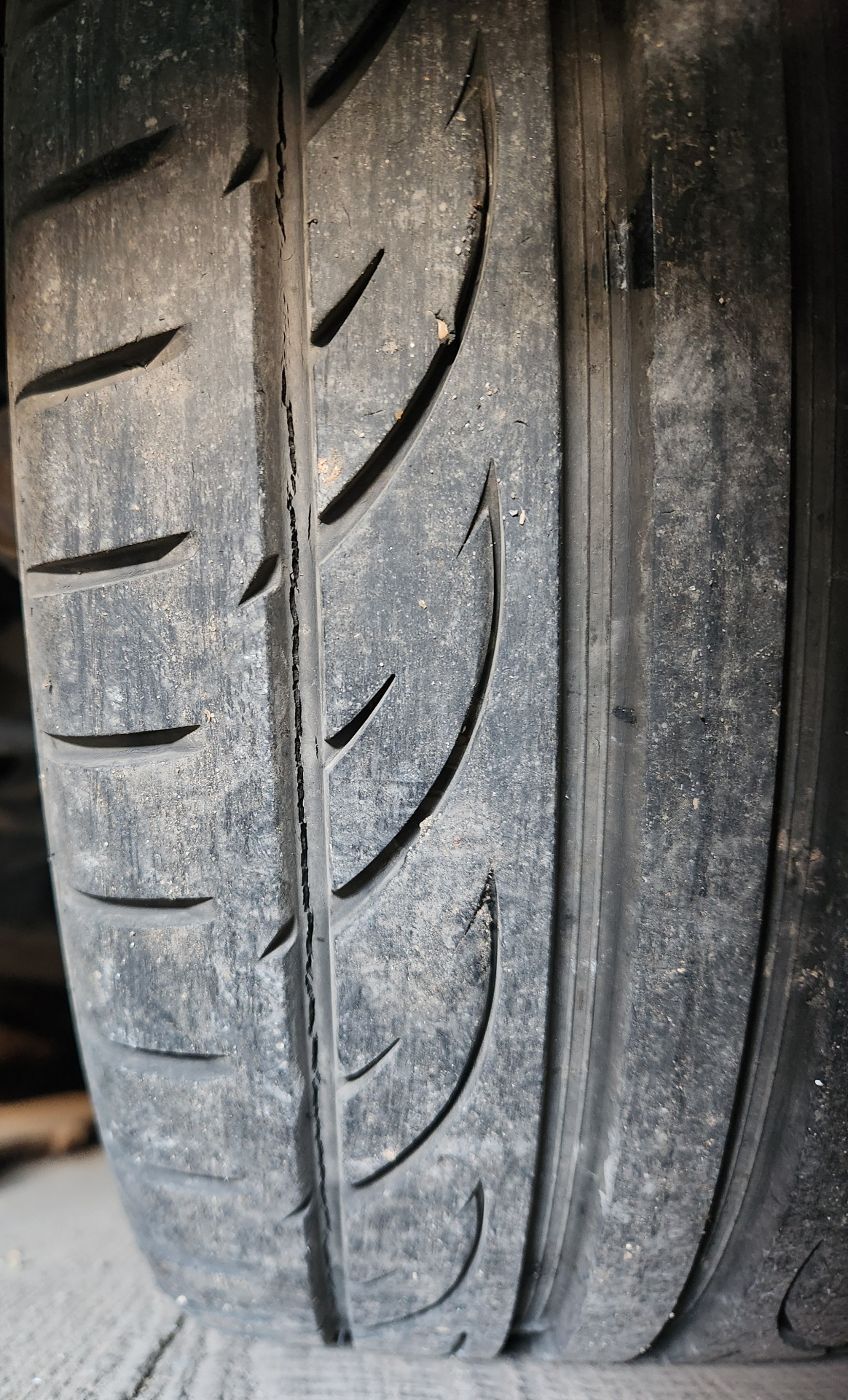 Трещины на шинах, опасно ли? нужен совет. — Honda Accord (7G), 2,4 л ...