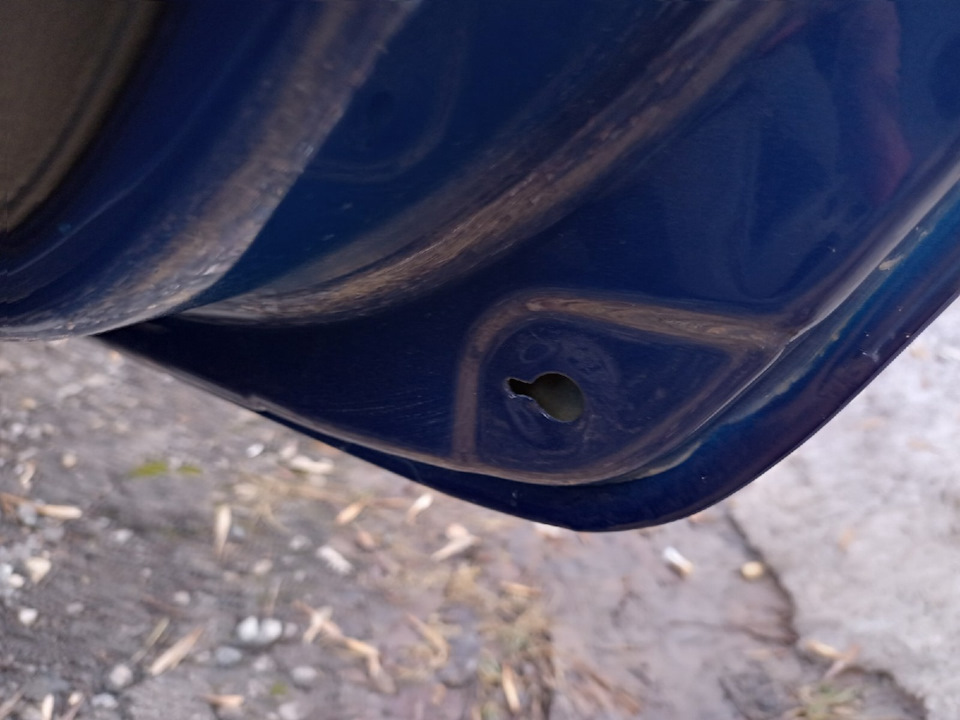 Ограничитель хода двери. Пропал :) — Skoda Fabia Mk2, 1,4 л, 2012 года ...