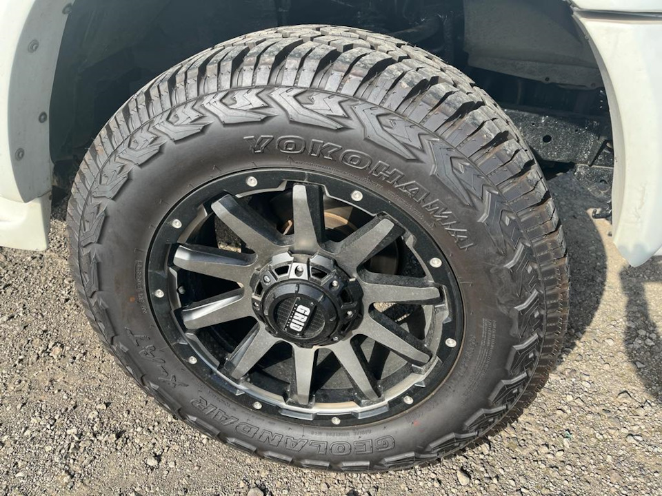 Шины всесезонные Yokohama 315/60 R20, литые диски Grid 9Jx20 ET-12 ...