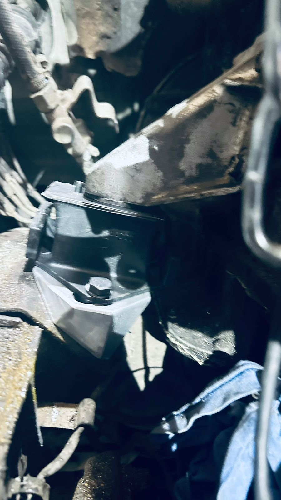 Проставки на родные опоры, подушки от двигателя 1kz — Mitsubishi Pajero Evolution