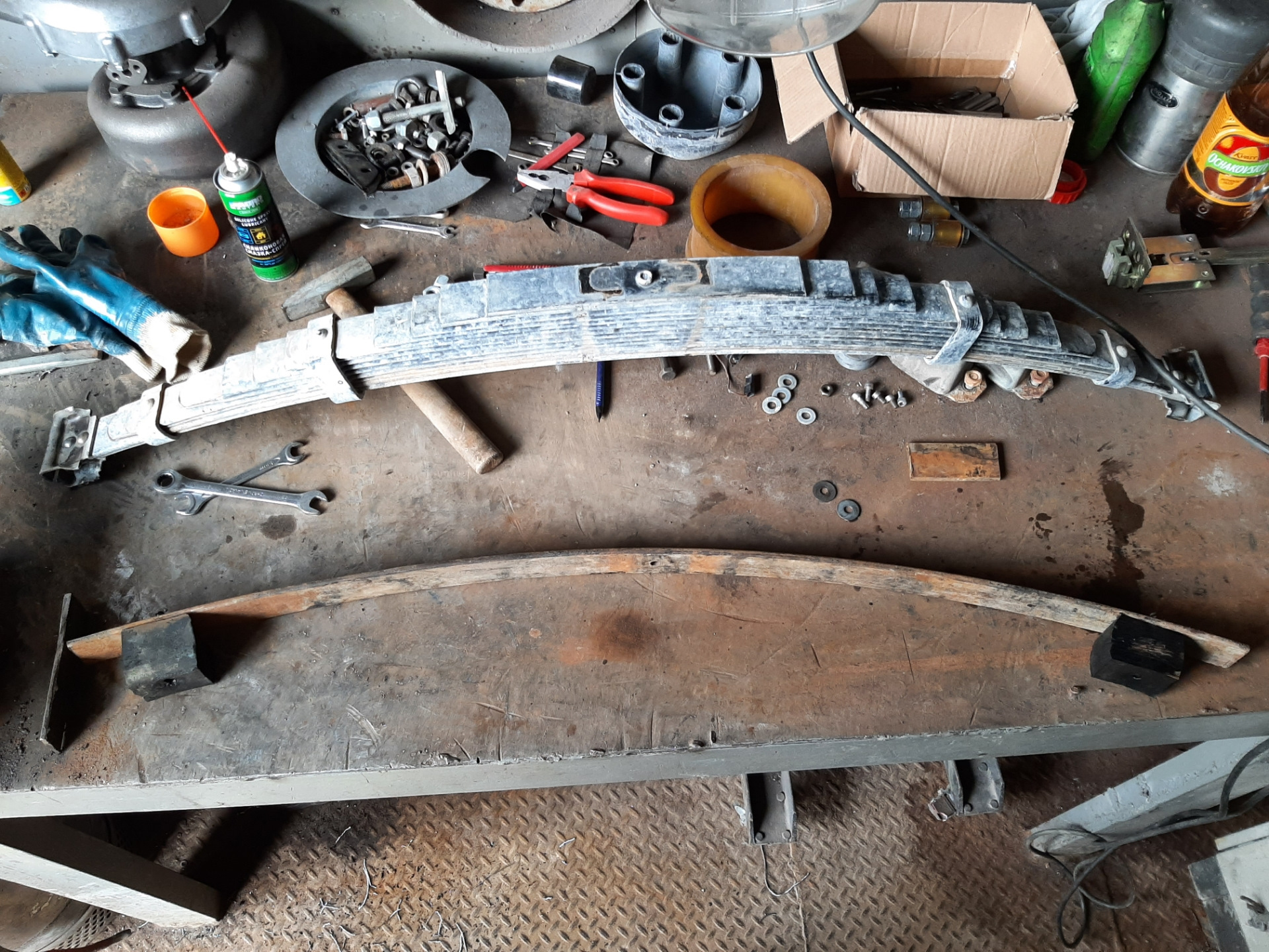 Доработка и усиление передних рессор. Устранение перекоса кабины. — УАЗ ...