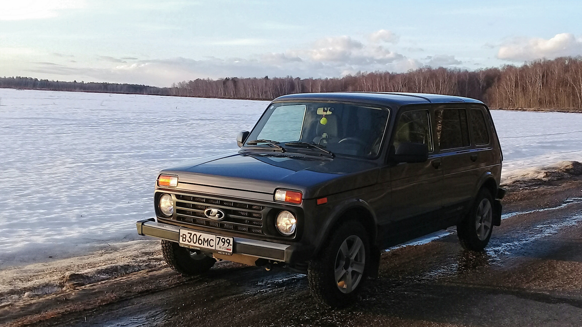 Lada 4x4 5D 1.7 бензиновый 2018 | Road Explorer (Ёжик) на DRIVE2