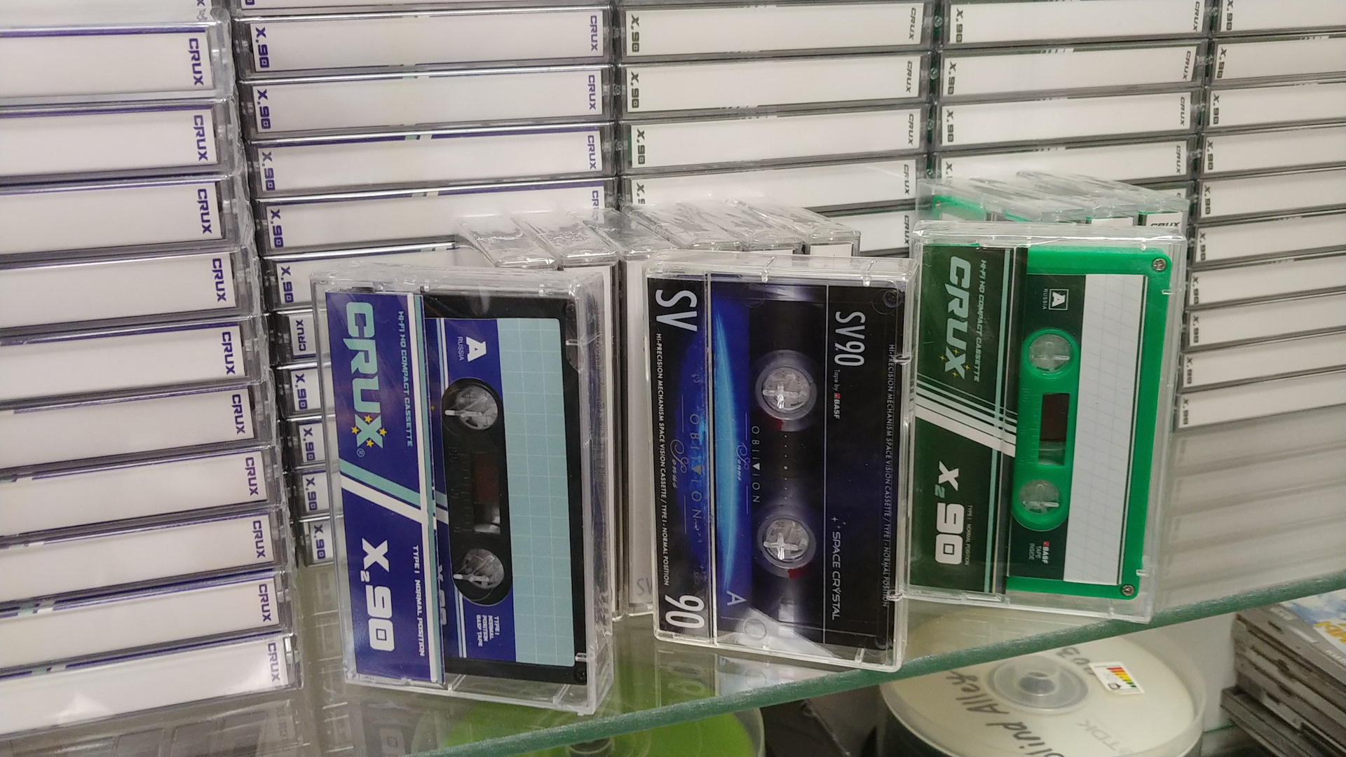 2000 кассет фф. 200 кассет на которых. 2000 кассет фф. Аудиокассеты crux. 200 кассет на которых.