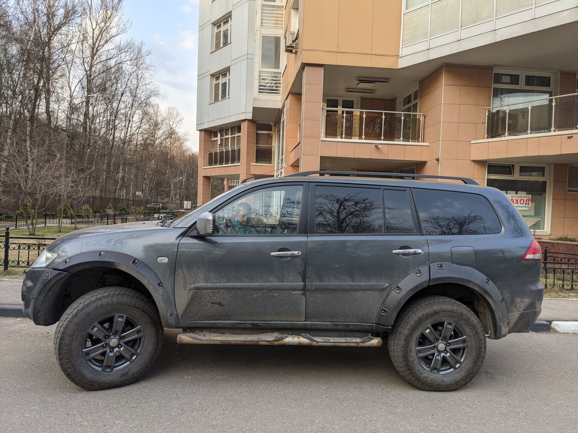 Диски pajero sport 2. Диски на Паджеро спорт 2.