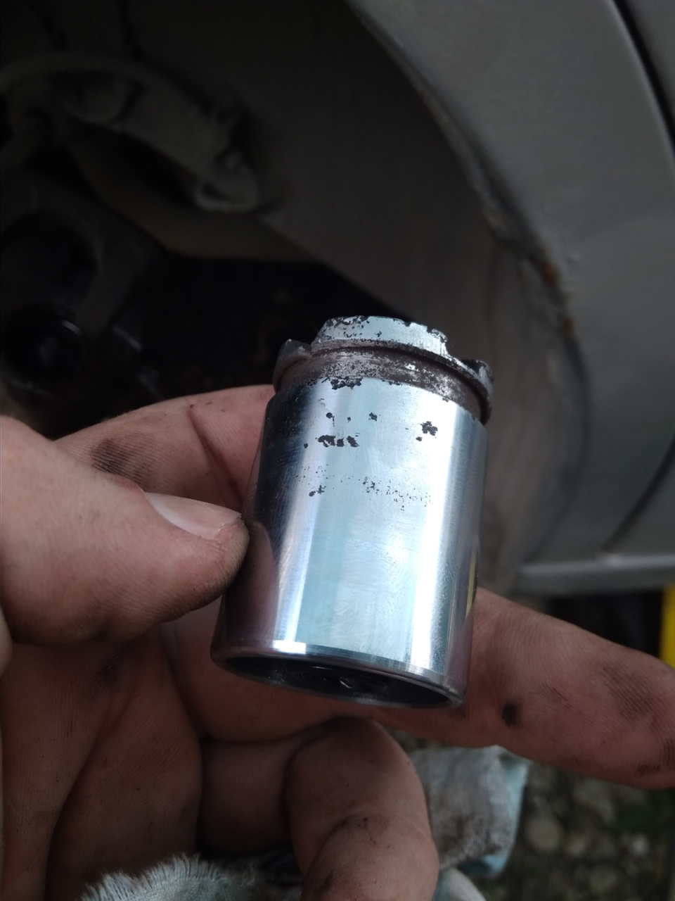 Загорается лампа ручника на приборной панели. — Hyundai Elantra (3G), 1 ...