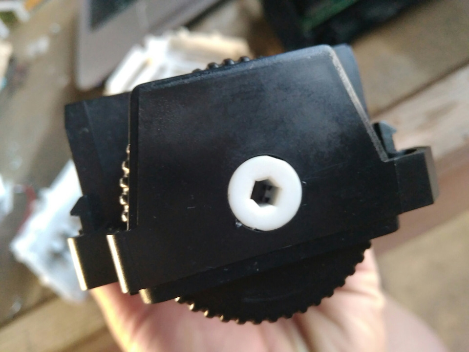 Плавают обороты вентилятора отопителя w210. — Mercedes-Benz E-class ...