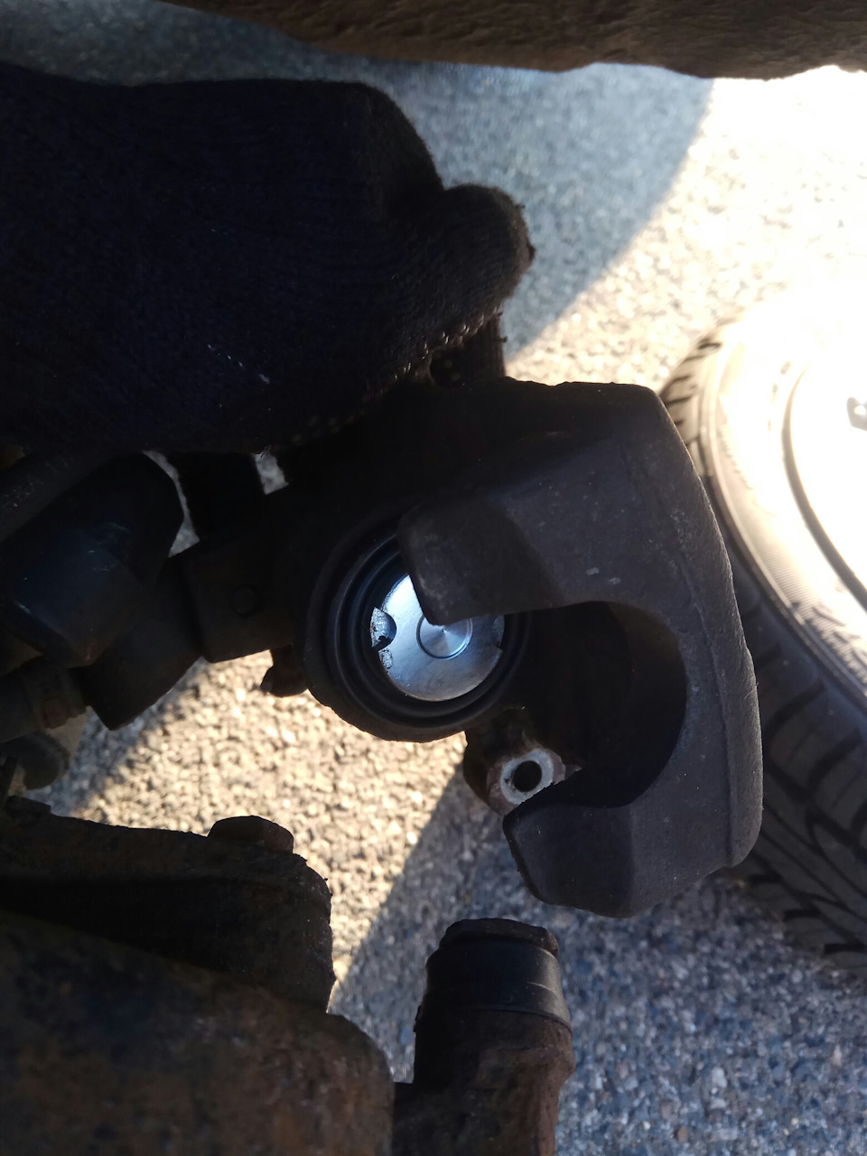 Потек тормозной суппорт заднего колеса — KIA Picanto (1G), 1,1 л, 2006 ...