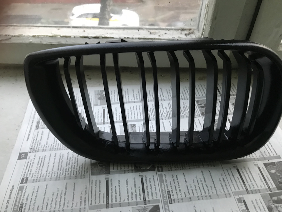 Куда на газель вешать тряпку на радиатор зимой. Решу решетка. Решу решетка. Вентиляционная решетка 2д. Латунные вентиляционные решетки 1200 350мм.