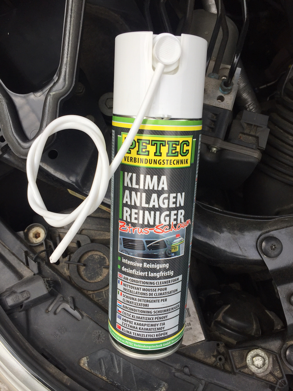 Дезинфекция испарителя кондиционера — BMW 5 series (E60), 3 л, 2009 ...