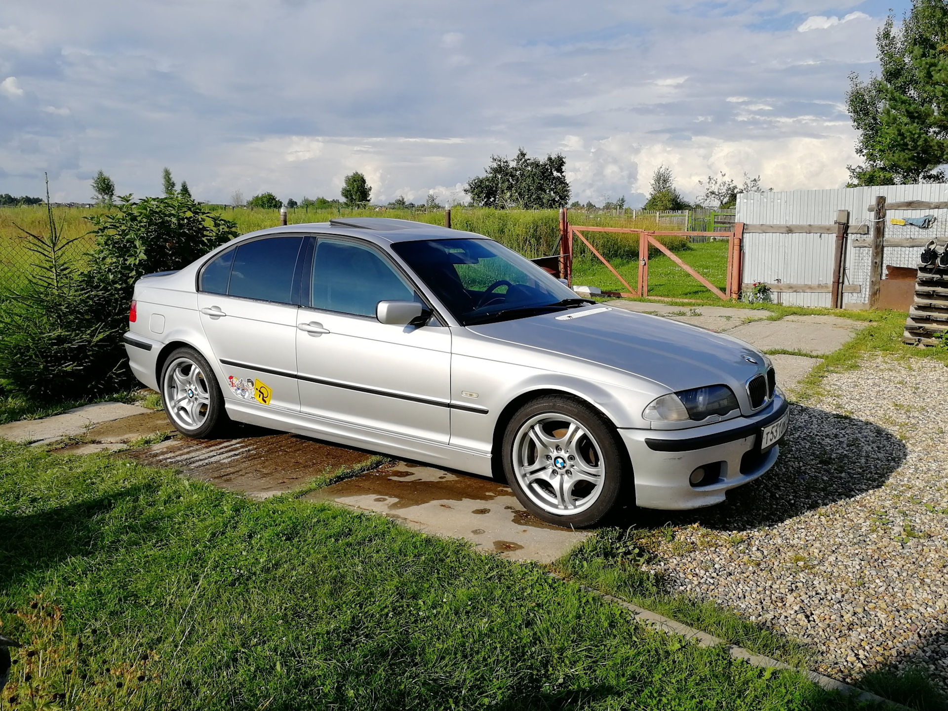 2001 год. БМВ 3 2001. BMW 3 Series 2001. БМВ 3 серии 2001. BMW тройка 2001.