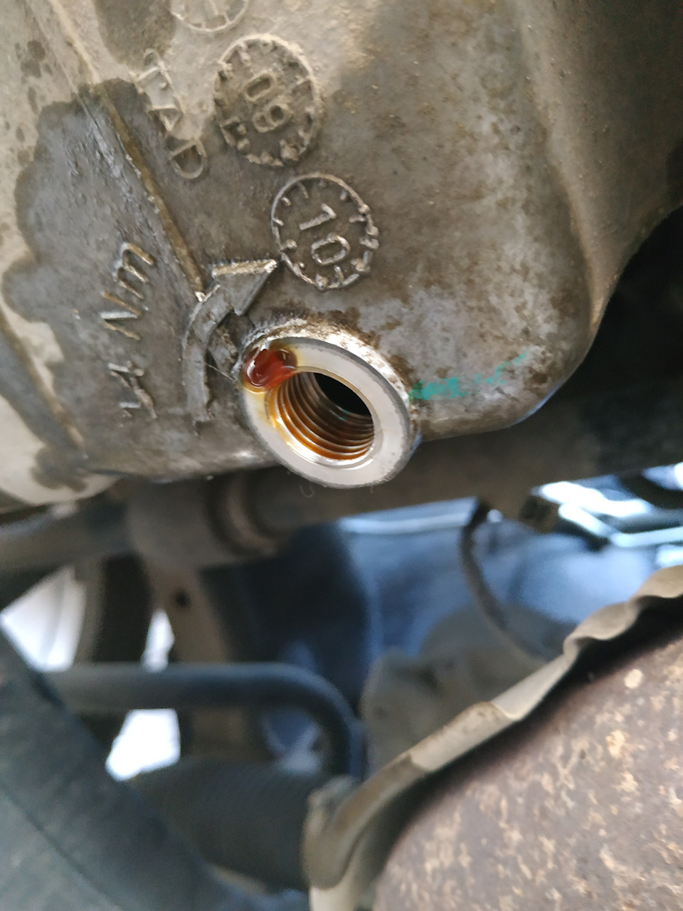 xQAAAgEUmOA 960 Как нарезать резьбу метчиком в поддоне авто