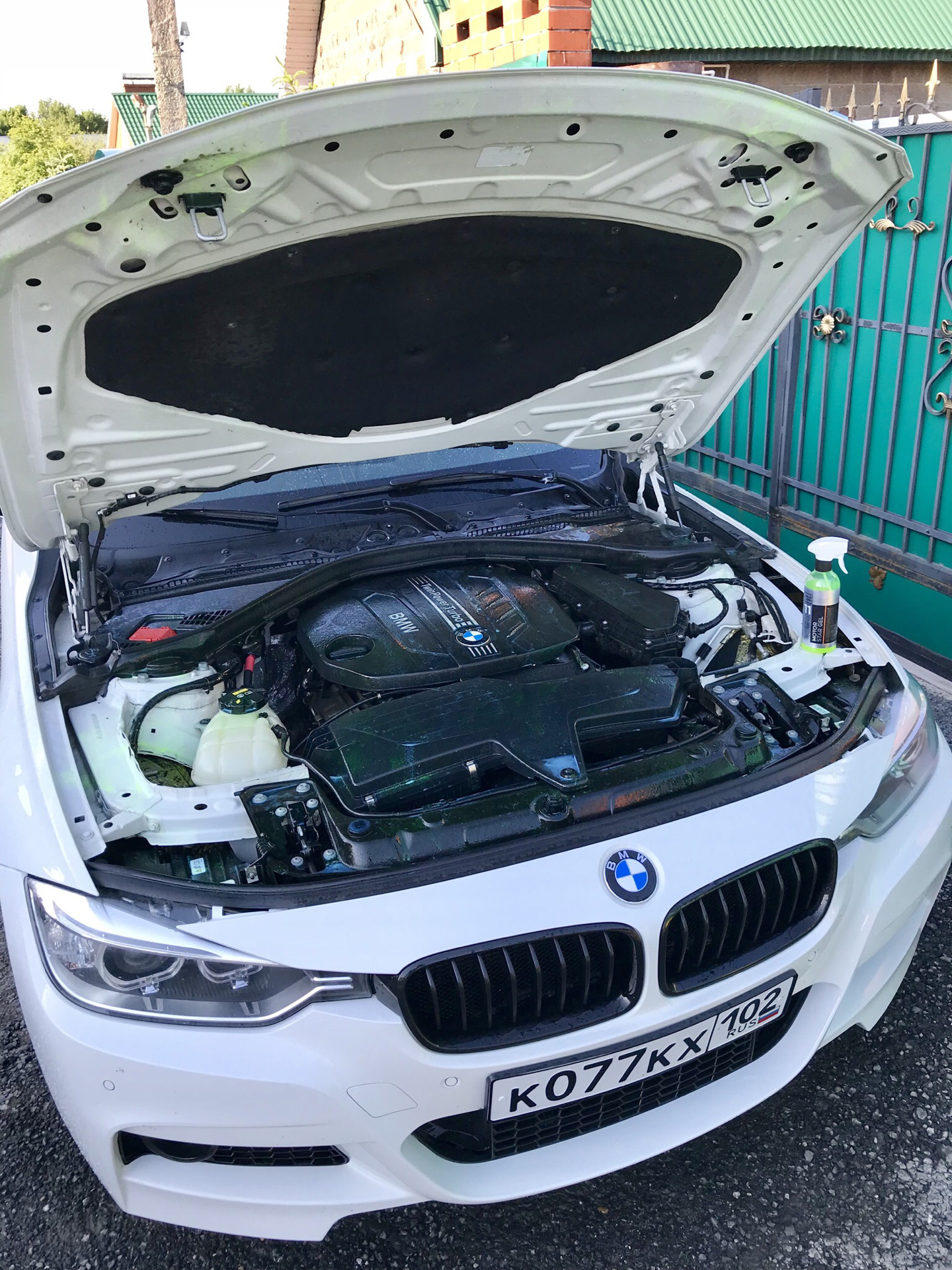 BMW 320 под капотом