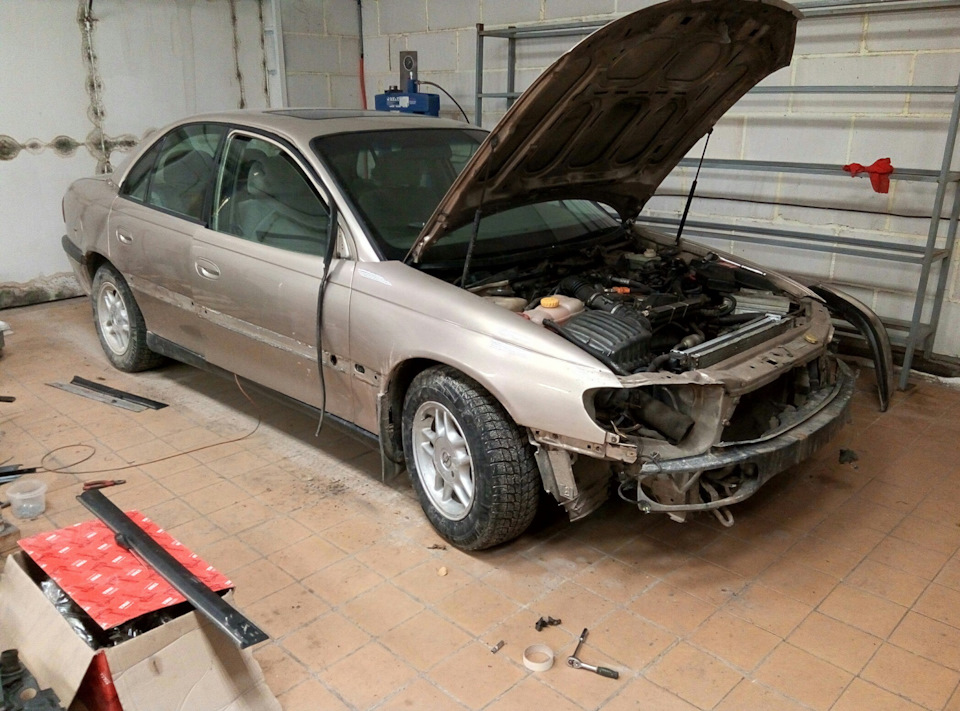 Воскрешаем бортовой журнал. Перекрас автомобиля. — Opel Omega B, 2 л ...