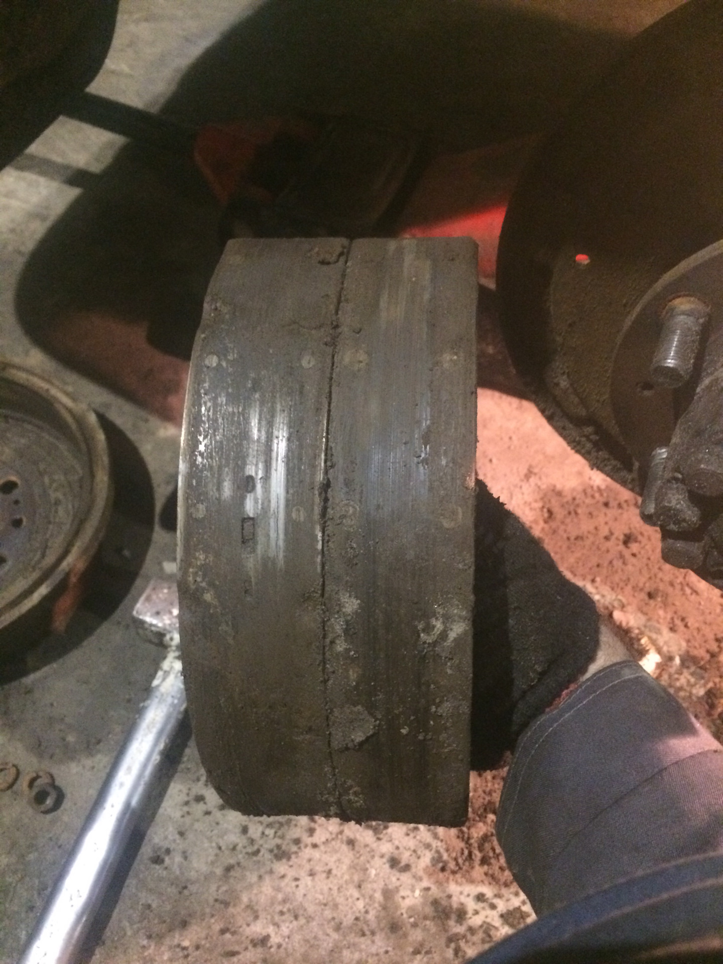 Задние тормоза — УАЗ Patriot, 2,7 л, 2010 года | своими руками | DRIVE2