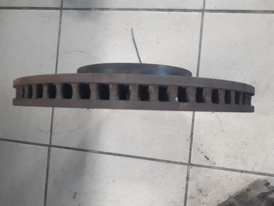 Наконец то, замена передних дисков и накладок))) — Toyota Camry (XV40 ...