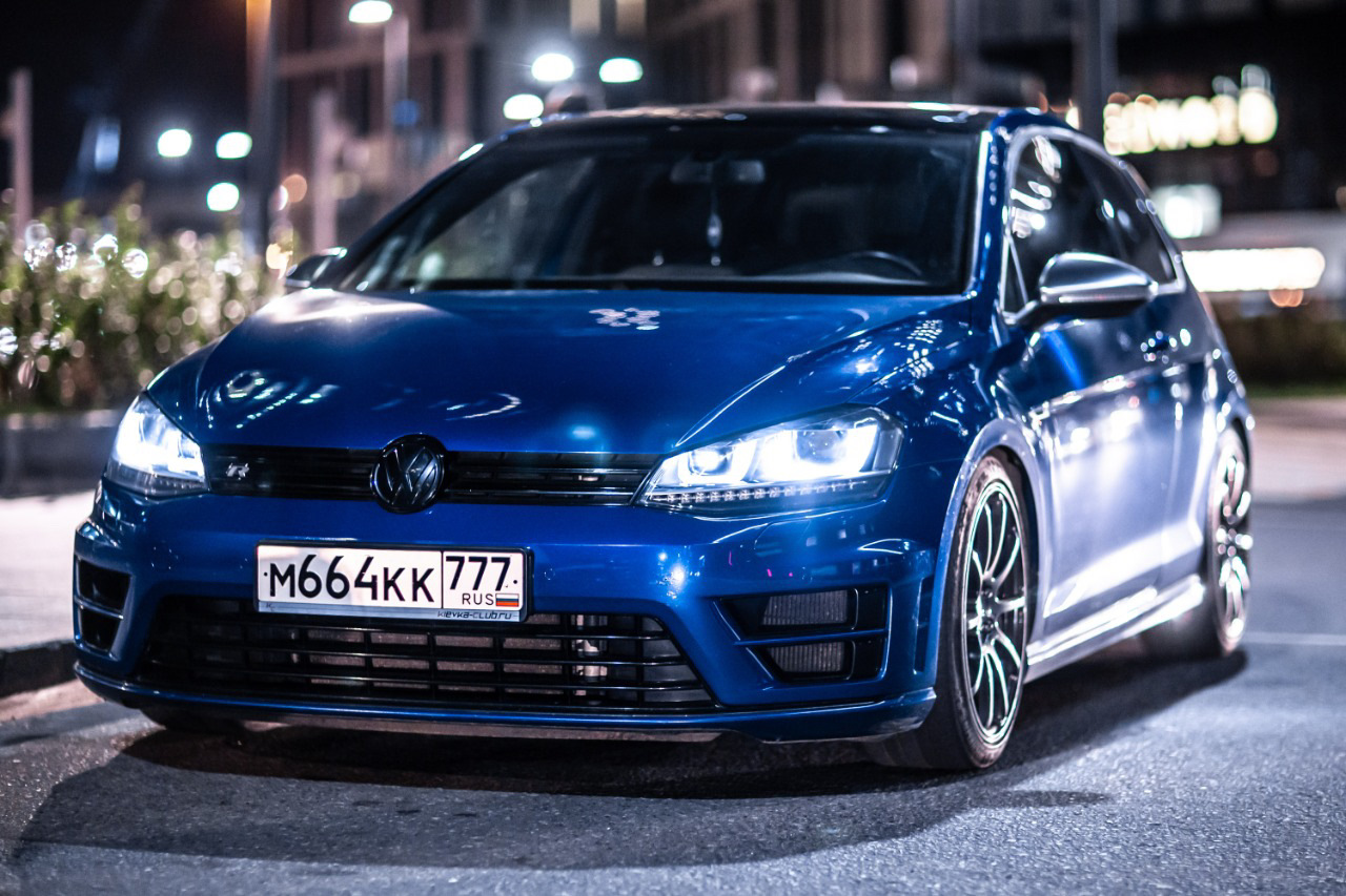 Volkswagen Golf VII цвет черный