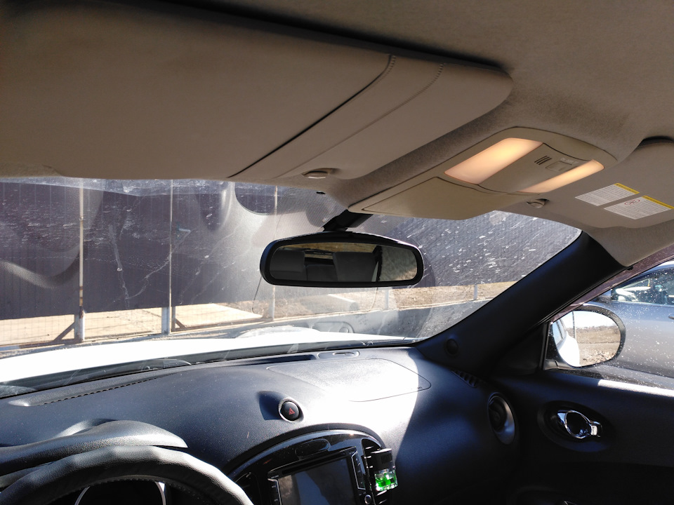 Установка зеркала с автозатемнением от примьеры. — Nissan Juke (1G), 1 ...