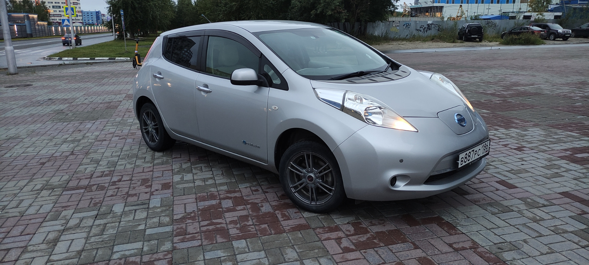 Nissan Leaf at