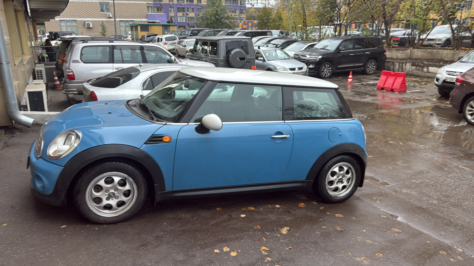 MINI Cooper Mr. Evil Cooper