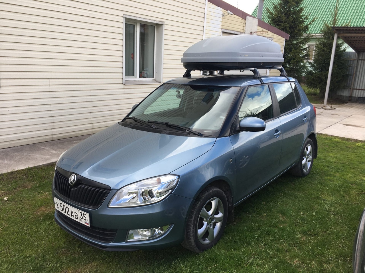 Thule Pacific 200 Ford Focus. Thule Pacific 100 Yeti. Thule Pacific 200 серый матовый.