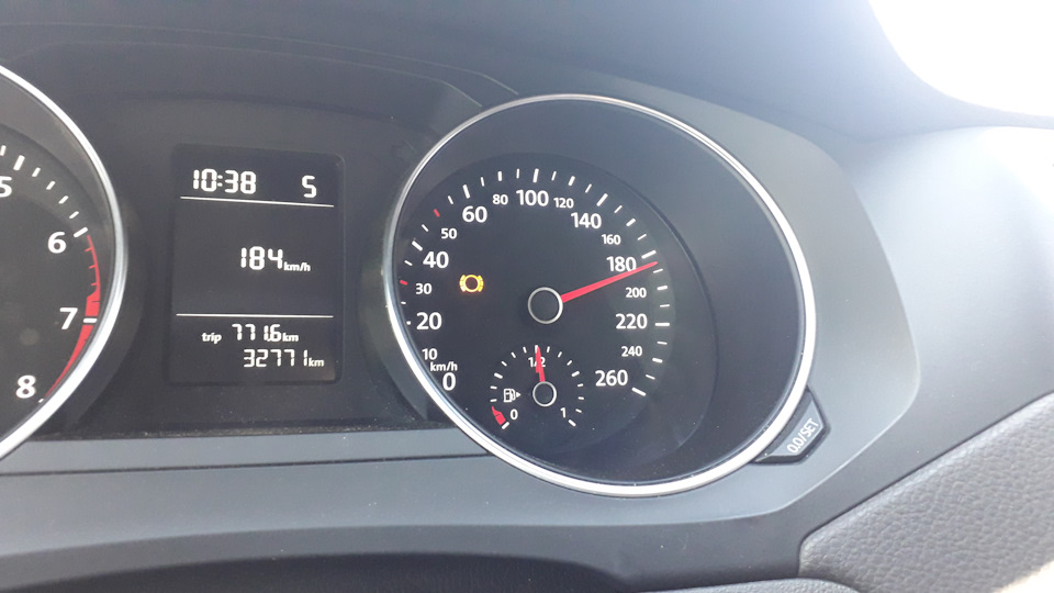 Передние колодки — Volkswagen Jetta VI, 1,6 л, 2016 года | своими ...