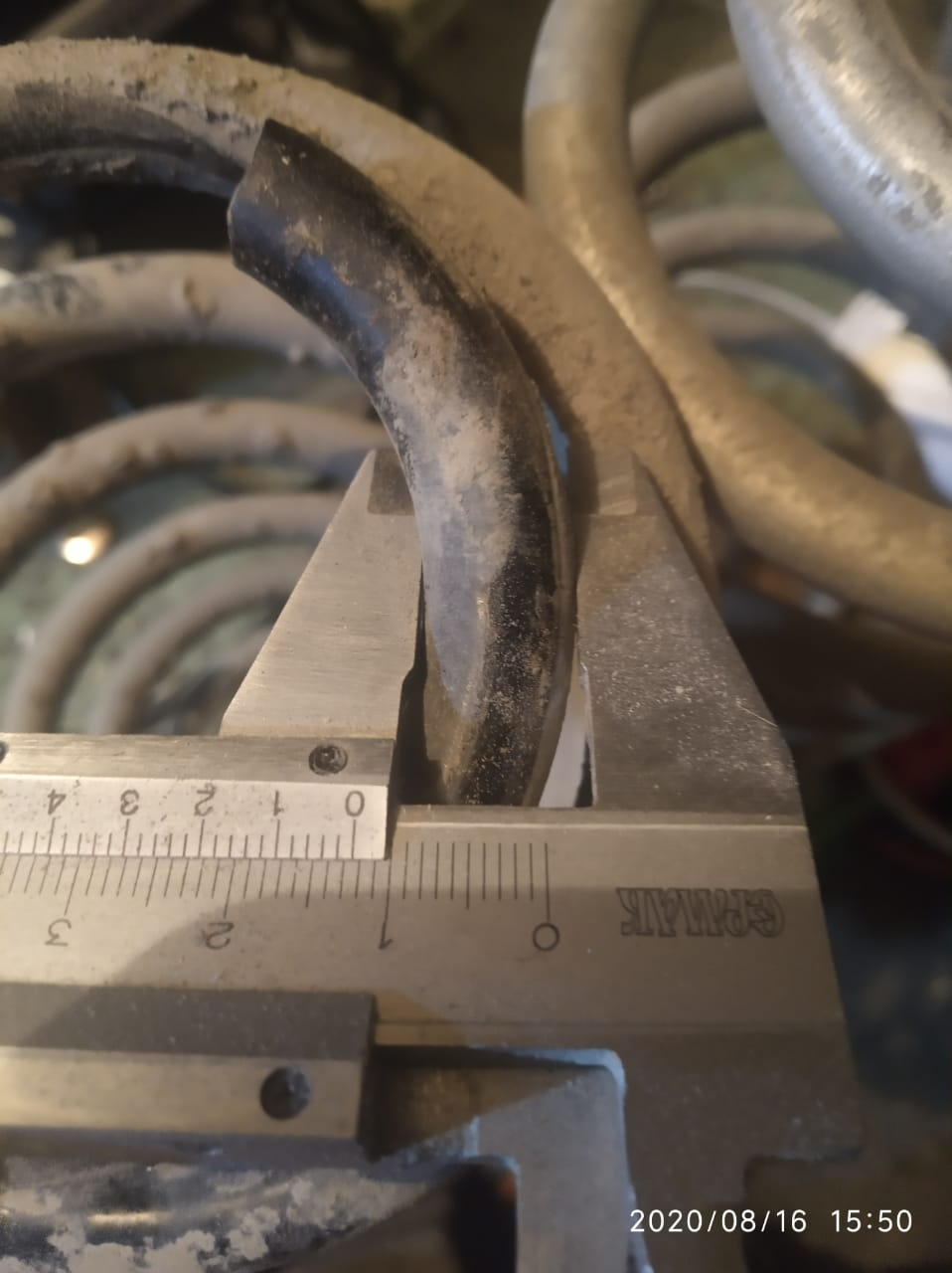 пружины по высоте одинаковы. Но толще родных — Toyota Funcargo. Запчасти на фото: 80020Z