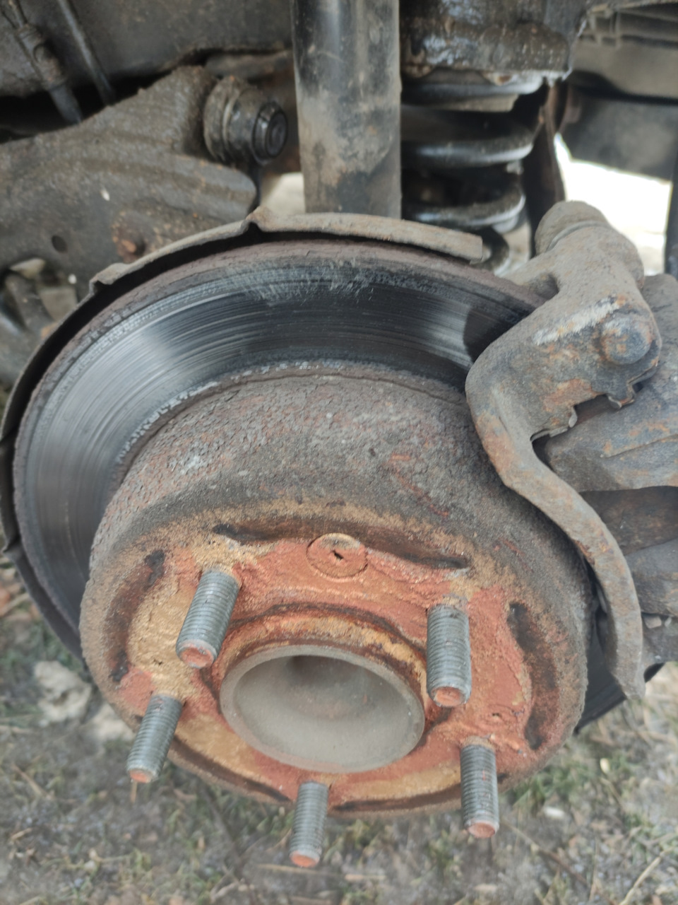 Задние тормозные диски/колодки. — KIA Ceed (1G), 1,6 л, 2011 года ...