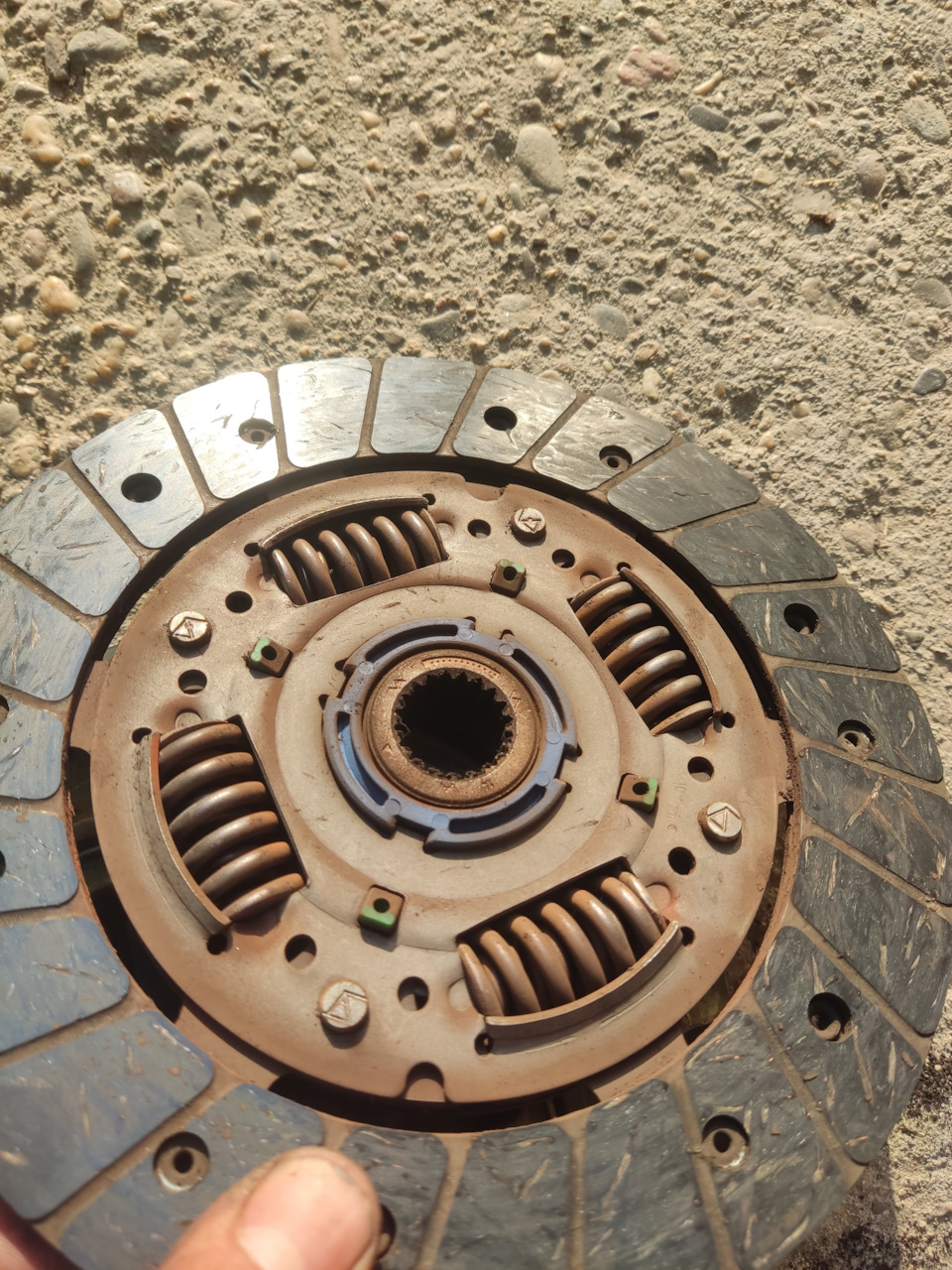 Диск еще бы ходил, но коль залезли надо менять все — Datsun on-Do