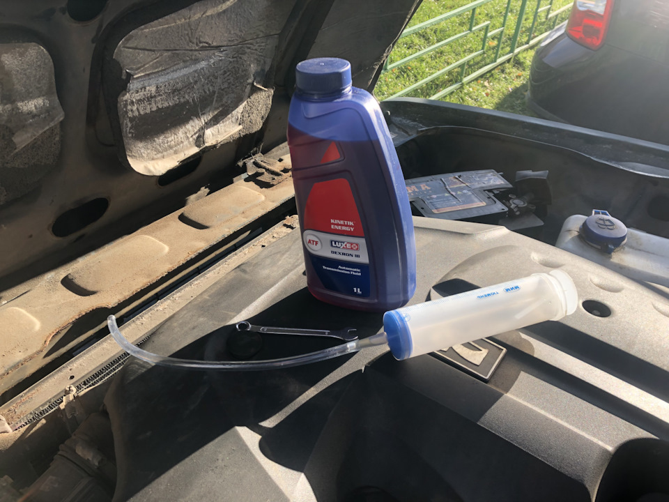 Замена масла в рулевом редукторе, установка эстрадных колонок в кик ...