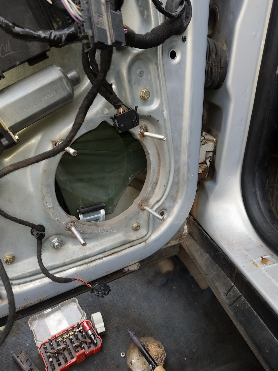 Захрипел динамик! Исправляем. — Volkswagen Passat B5, 1,8 л, 1999 года ...