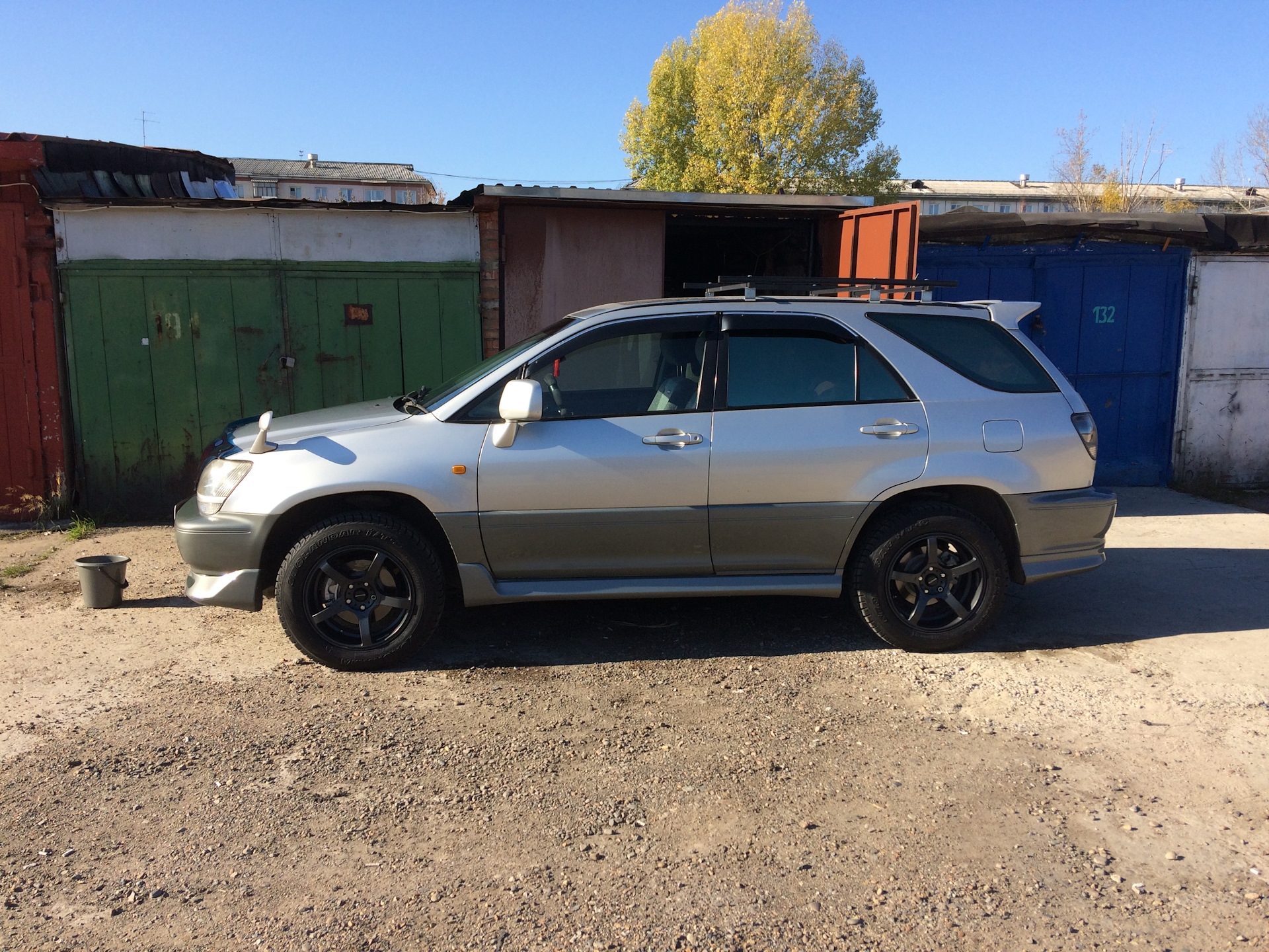 Тойота харриер 2001. 235/55/18 в харриер. Диски toyota harrier 2. Харриер 10 2. Шины на тойота харриер.