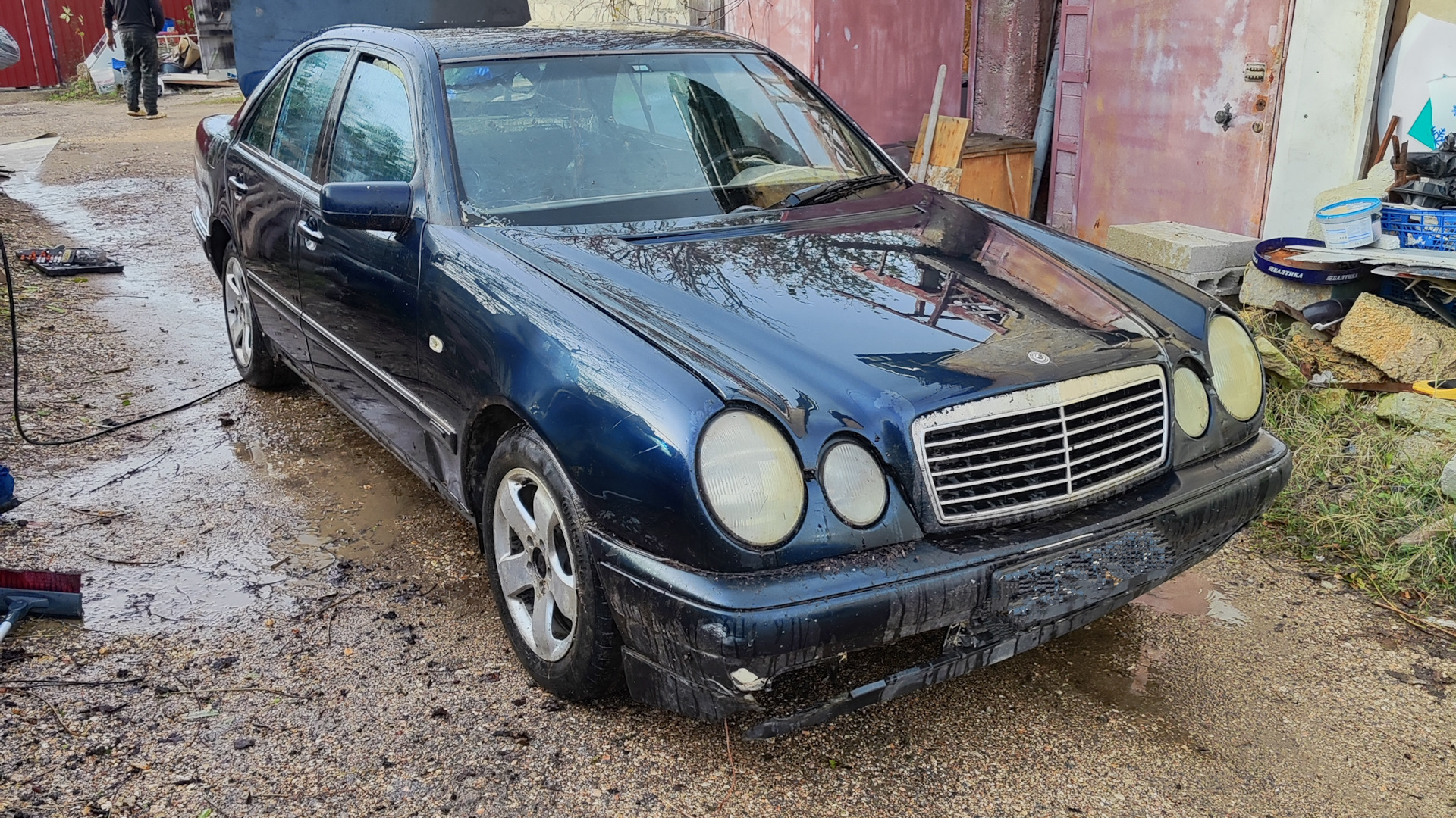 Mercedes-Benz E-class (W210) 2.4 бензиновый 1998 | Лупатый на DRIVE2