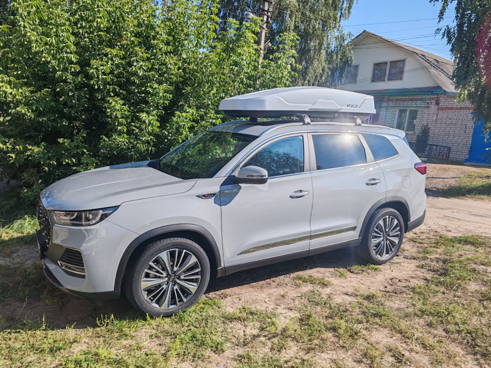 Автобокс на крышу Saturn 520 + Turtle Air 2 — Chery Tiggo 8 Pro Max, 2 ...