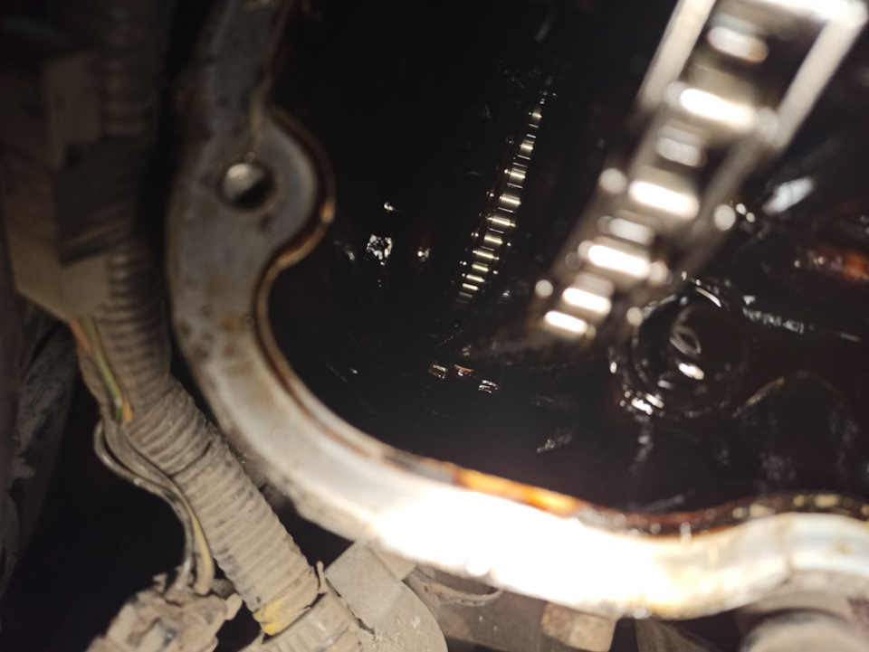 При запуске двигателя гремит цепь — Nissan Terrano II, 2,4 л, 1996 года ...