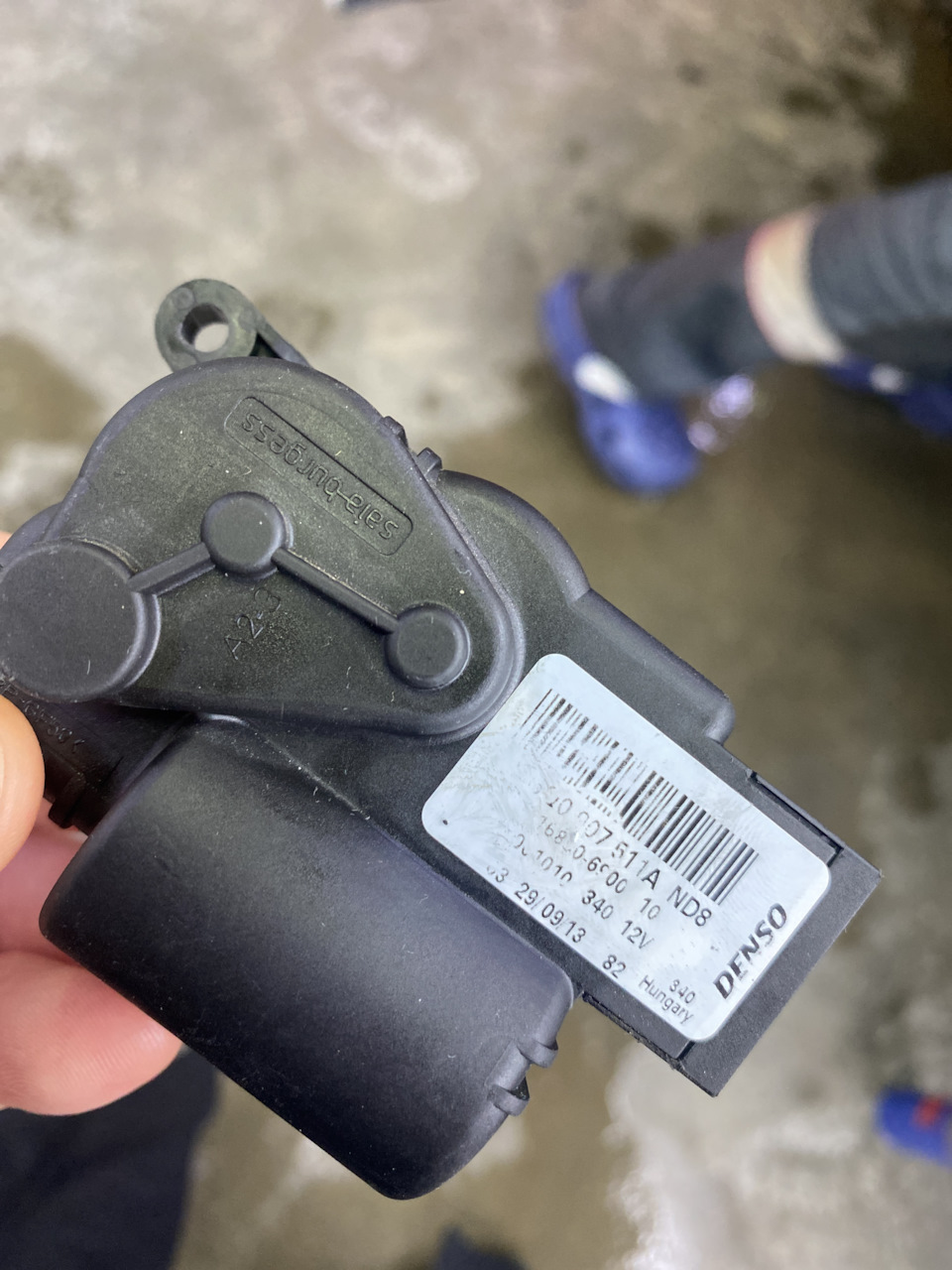 Климат не дует в ноги (привод 5Q0907511A не открывает заслонку) — Skoda ...