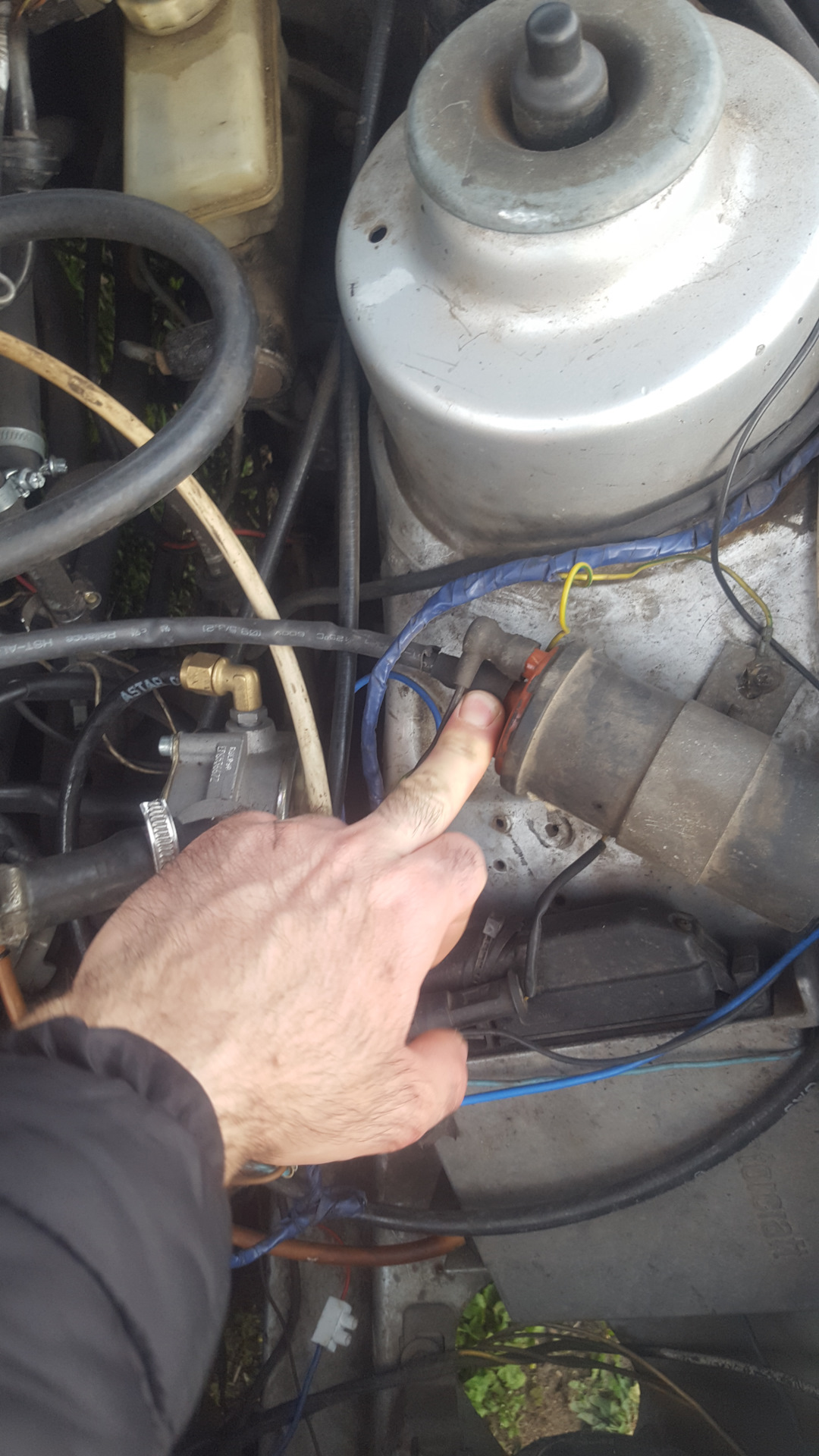 Пробивают Бронепровода постоянно — Ford Sierra, 2 л, 1988 года ...