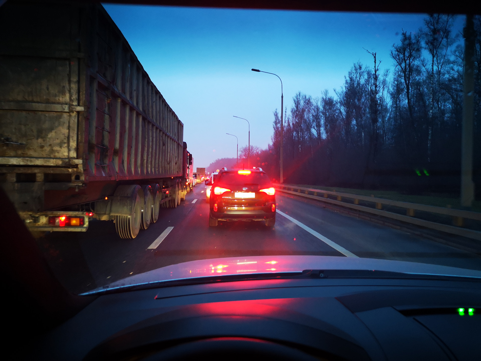 § 145. Замена лобового стекла — Volkswagen Touareg (1G), 3,2 л, 2004 ...